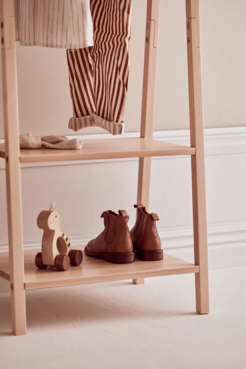 Kid's Concept Clothes Racks, Coat Stands & Hangers*Saga blonde hangers, Beech Beige
