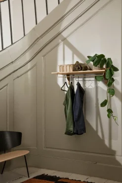 Ferm Living Hat Rack & Hat Shelves*Sector shelf with hanging rail 37x87 cm, Oak-black brass Brown