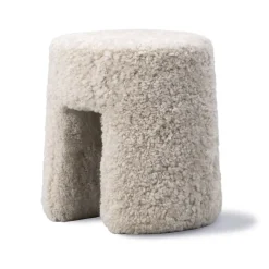 Fredericia Furniture Sitting Poufs*Sequoia ottoman, Sheepskin moonlight White