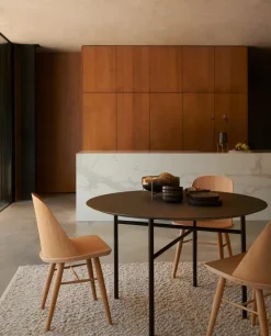 Audo Copenhagen Dining Tables*Snaregade table round, Black-dark stained oak. Ø120 cm BlackBrown