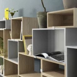 Muuto Shelves & Shelving Systems*Stacked 2.0 shelving with back plate, medium, oak Brown