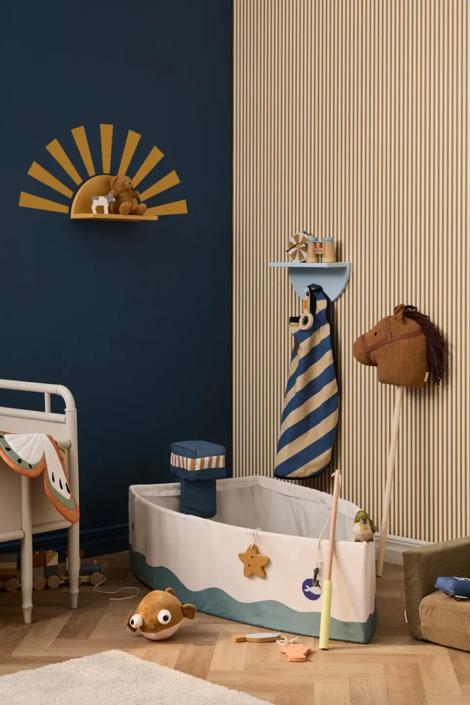 Kid's Concept Shelves & Shelving Systems*Star shelf circle incl stickers, Mustard Yellow