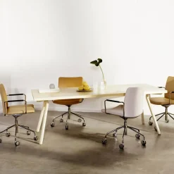Swedese Office Chairs*Stella office chair can be raised/lowered with tilt, Leather elmosoft 99999 , chrome stand, leather-covered armrests, flexible back Black