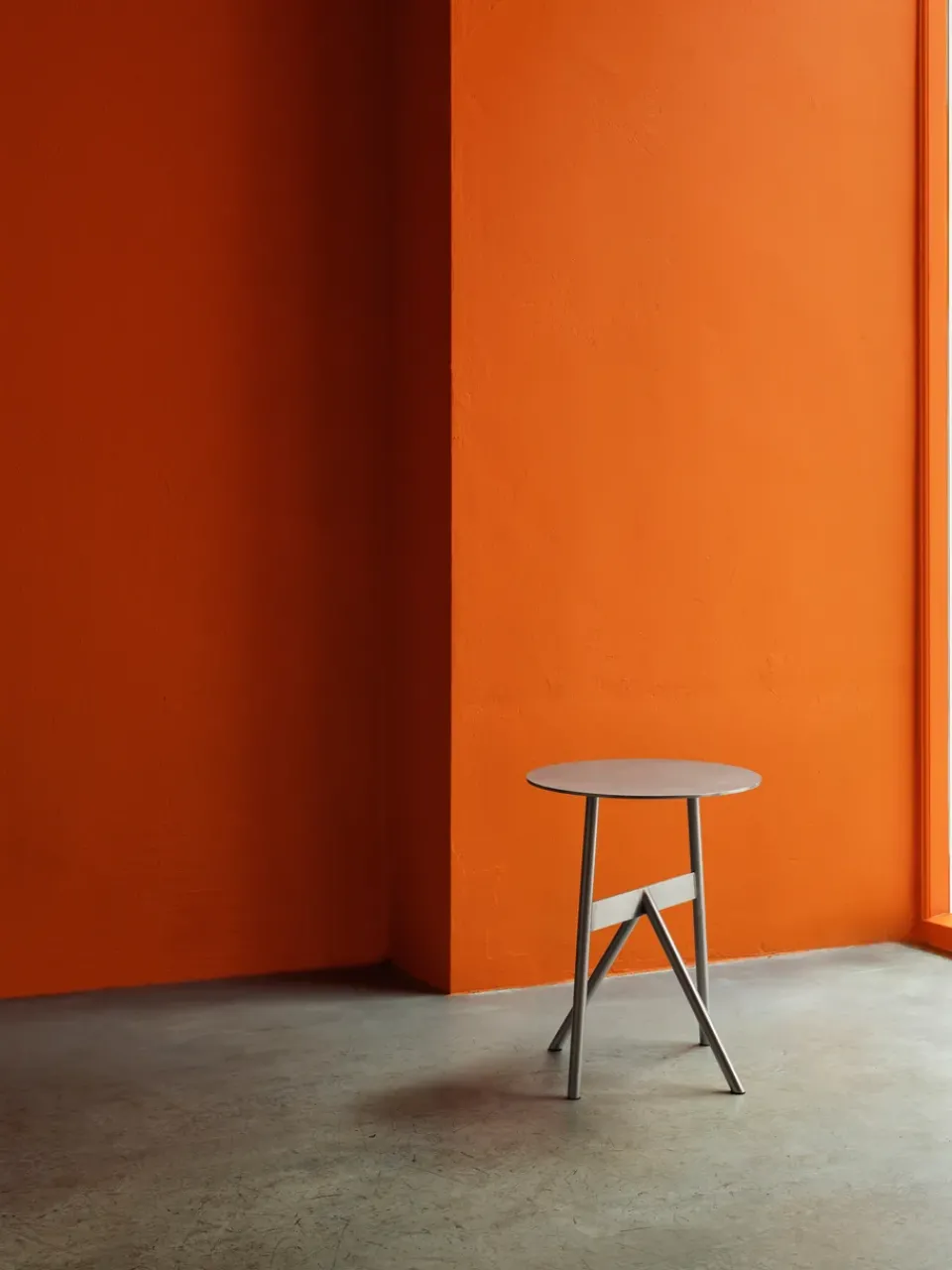 Normann Copenhagen Side Tables*Stock Table side table Ø37 cm H:46 cm, White