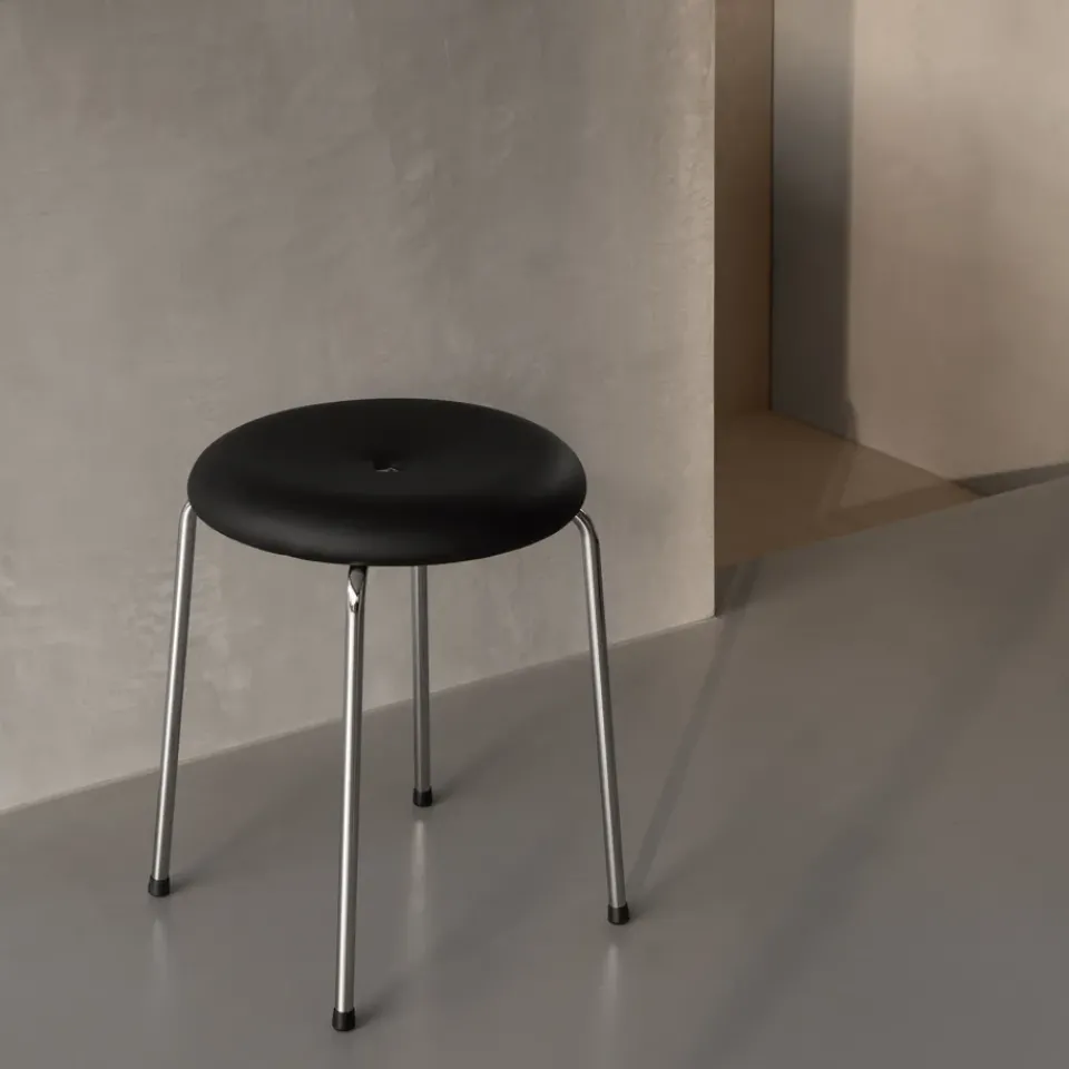 Lammhults Stools*Stool bench, Black-chromed frame, 45 cm BlackSilver-coloured
