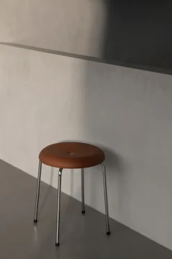 Lammhults Stools*Stool bench, Cognac leather–chrome frame, 45 cm Silver-colouredBrown