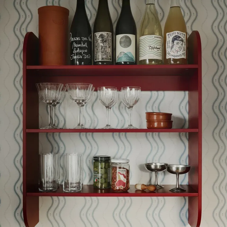 TÔNN furniture Shelves & Shelving Systems*Strapats wall shelf 62x73,6 cm, Burgundy Red