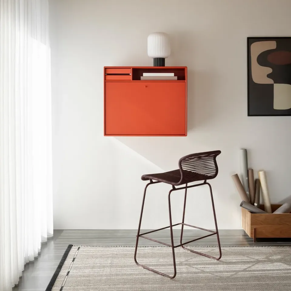 Montana Desks*STUDIO desk, wall hung, 01 White