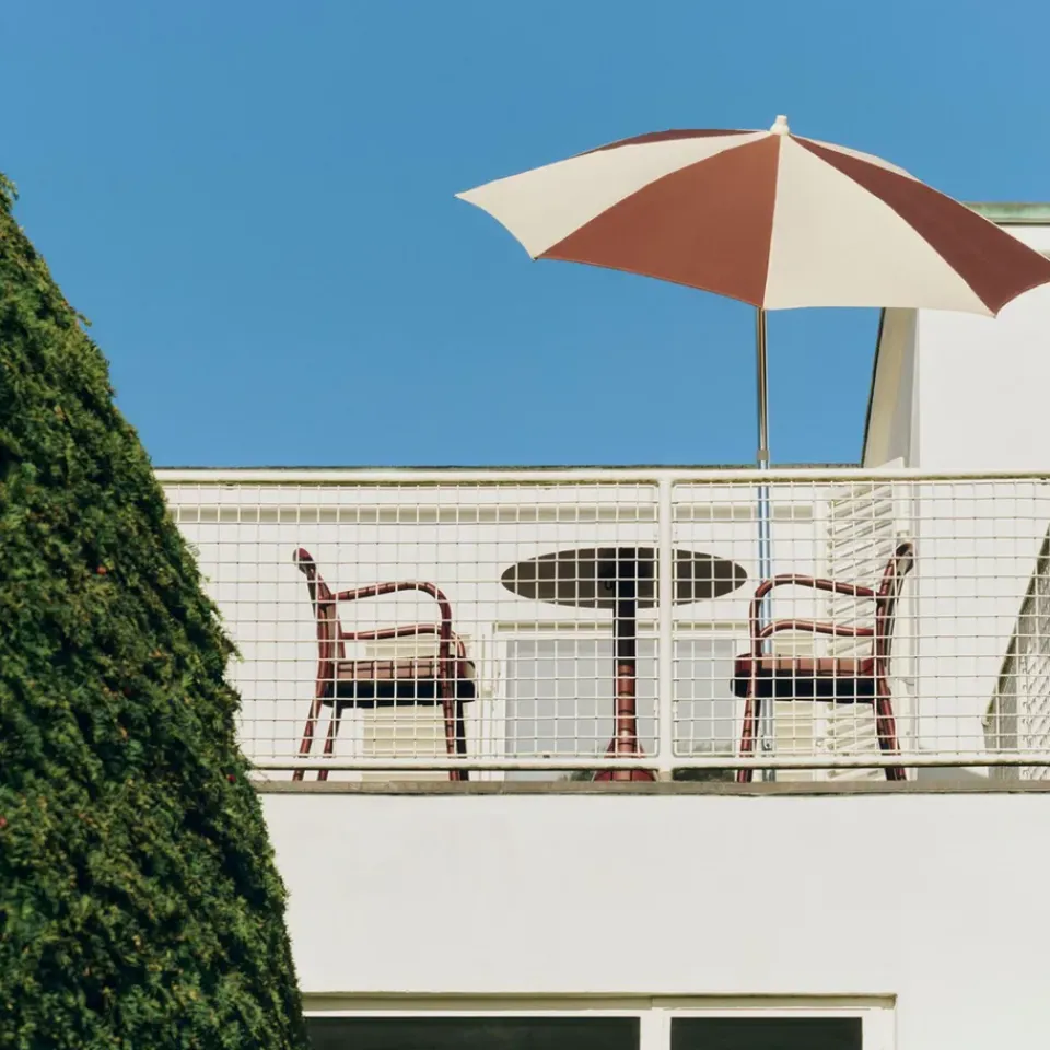 HAY Sun Protection*Terrazza Octagon parasol, Off-white-burgundy Multi