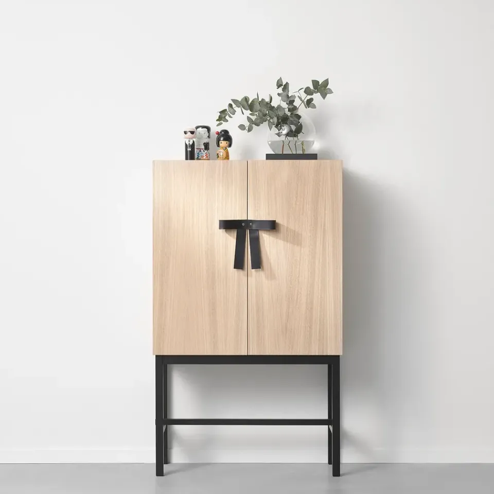 A2 Display & Glass Cabinets*The Bow cupboard, White-oiled oak-black Beige