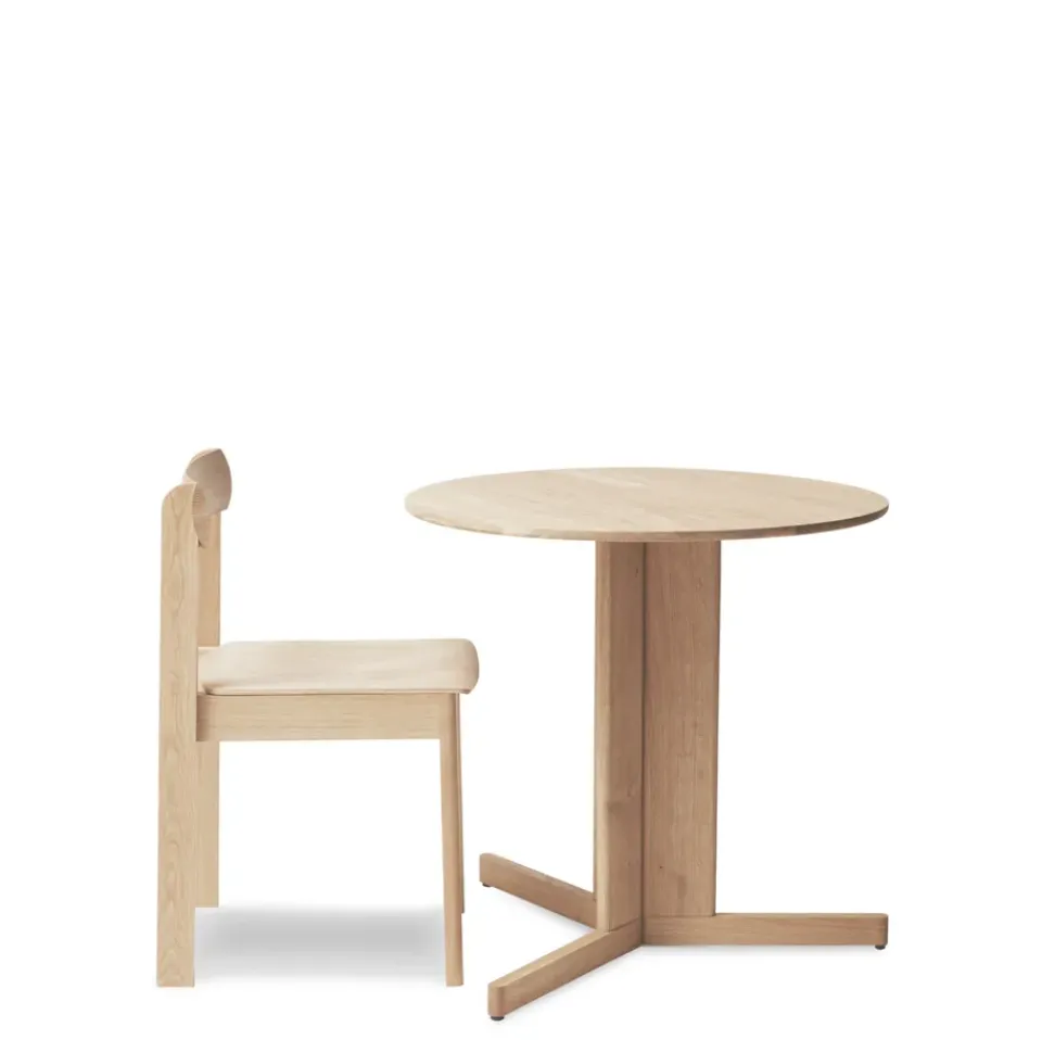 Form & Refine Dining Tables*Trefoil dining table Ø75 cm, White oak Beige