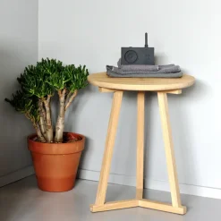 Ethnicraft Side Tables*Tripod side table, Oak — Wax oil small 56x46 cm Beige