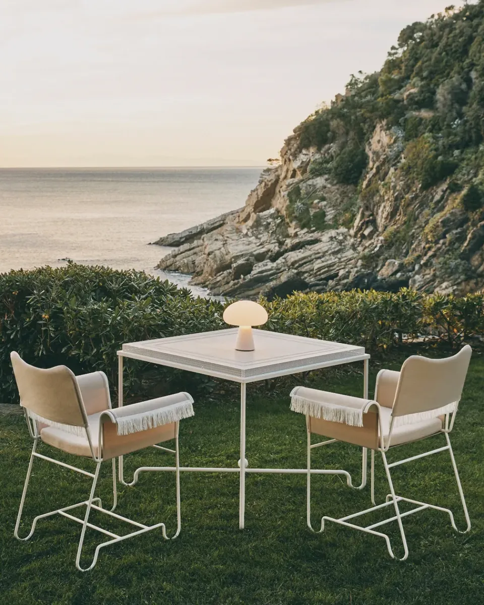 GUBI Table For Outdoor Use*Tropique table 90x90x75 cm, Classic semi matt White