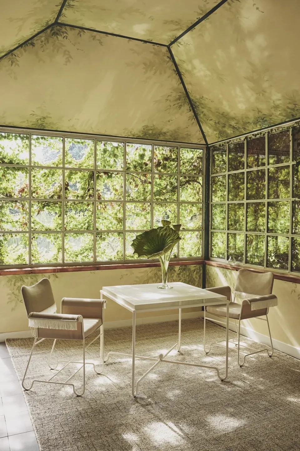 GUBI Table For Outdoor Use*Tropique table 90x90x75 cm, Classic semi matt White