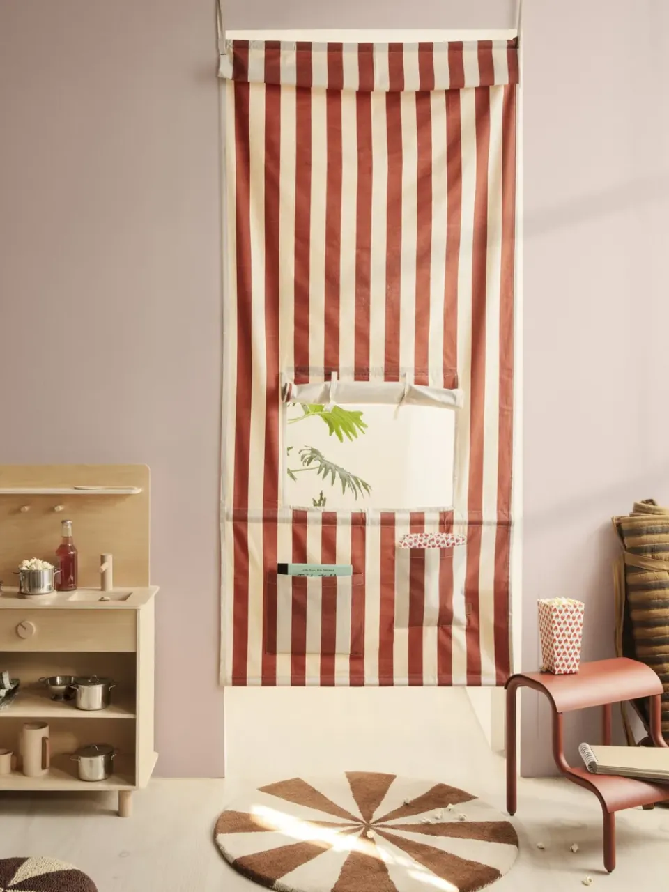 Ferm Living Children's Chairs|Children's Chairs*Up step stool, Poppy Red