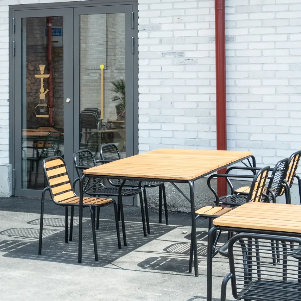 Normann Copenhagen Balcony Furniture*Vig Robinia chair, Black