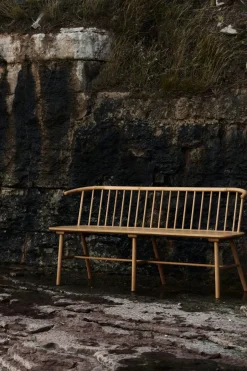 NJRD Sofas*VIOR bench with backrest, Lacquered oak Beige