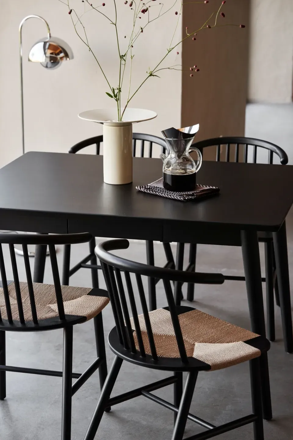 NJRD Dining Tables*VIOR dining table 90x120 cm, Black lacquered oak Beige