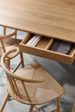 NJRD Dining Tables*VIOR dining table 90x200 cm, Lacquered oak Brown