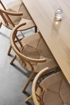 NJRD Dining Tables*VIOR dining table 90x200 cm, Lacquered oak Brown