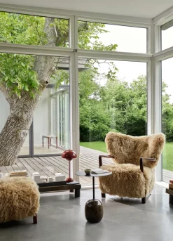 &Tradition Armchairs & Footstools*Wulff Lounge Chair ATD2 armchair incl. pouffe ATD3, Oiled walnut-Sheepskin honey BrownWhite