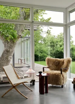 &Tradition Armchairs & Footstools*Wulff Lounge Chair ATD2 armchair, Oiled walnut-Sheepskin honey WhiteBrown